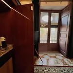 Allure Palace ベッド・アンド・ブレックファスト アチレアーレ