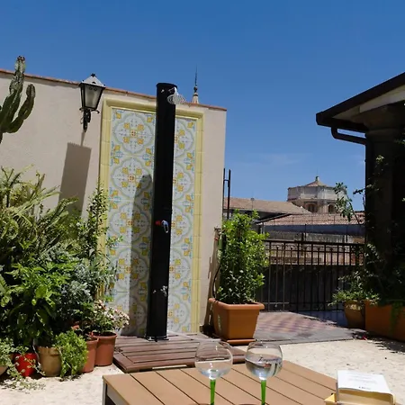 Allure Palace