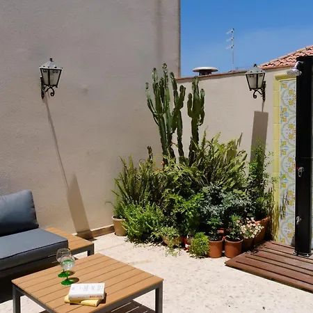 Panzió Allure Palace 4*